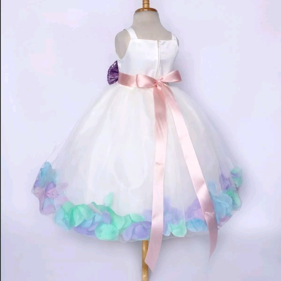 Deleting 7/5 Pastel UNICORN dress - Picture 2 of 6